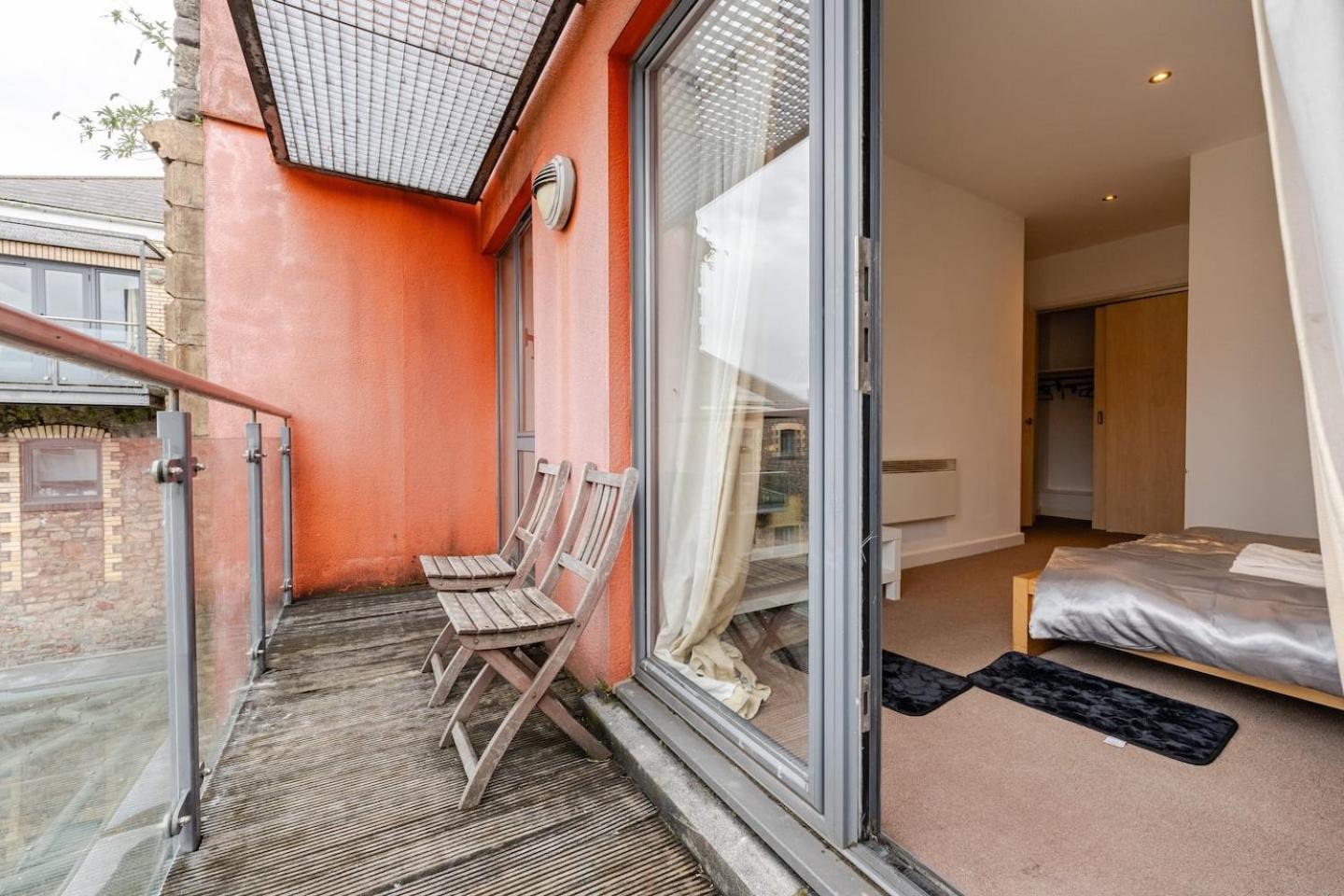 Private Room In Cardiff City Center 外观 照片